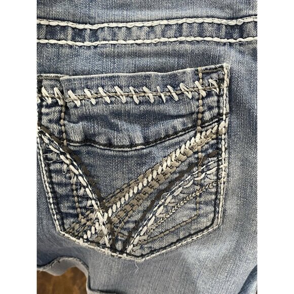 Maurices Shorts Womens 9/10 Denim 32X3 Blue Distressed Stretch Casual - Picture 10 of 12